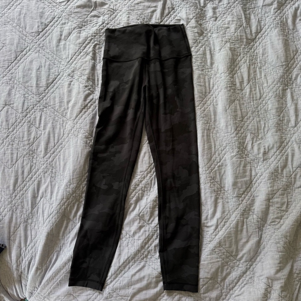 Black Lululemon Camouflage Leggings